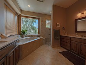 409 Venture BLVD S, Point Venture TX 78645