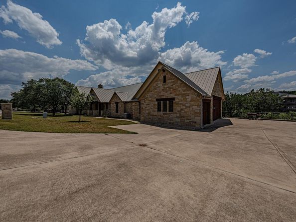 409 Venture BLVD S, Point Venture TX 78645