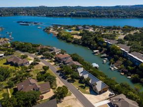 409 Venture BLVD S, Point Venture TX 78645