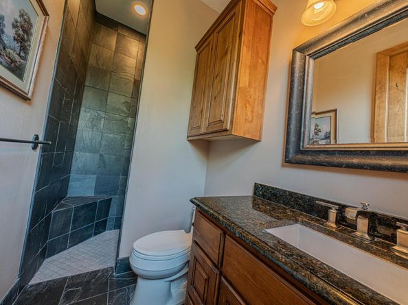 409 Venture BLVD S, Point Venture TX 78645