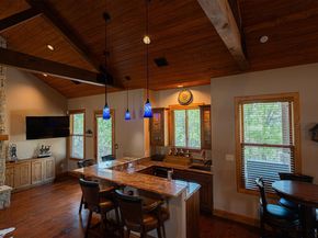 409 Venture BLVD S, Point Venture TX 78645