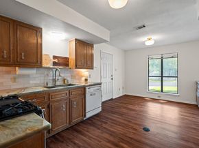 301 Tallwood DR, Georgetown TX 78628