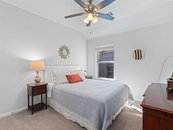 1104 Daylily LOOP, Georgetown TX 78626