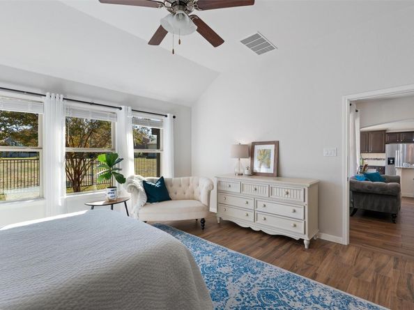 1104 Daylily LOOP, Georgetown TX 78626