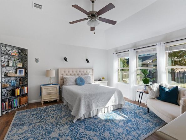 1104 Daylily LOOP, Georgetown TX 78626