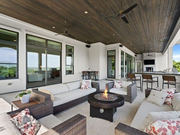 821 Laughing Dog CT, Leander TX 78641