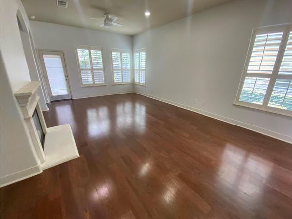 2210 Onion Creek PKWY 901, Austin TX 78747