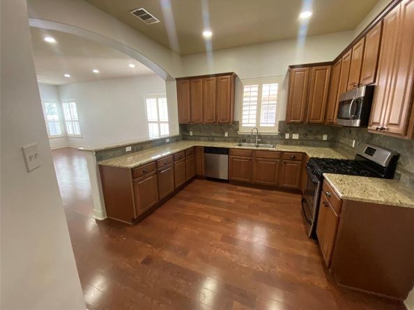 2210 Onion Creek PKWY 901, Austin TX 78747