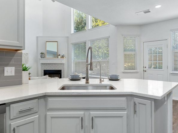 13508 Campesina DR, Austin TX 78727