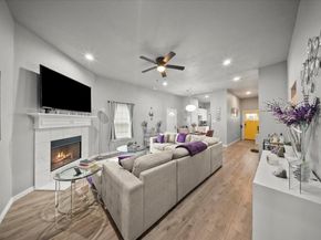 5312 Black Hawk ST, Dallas TX 75212