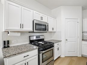 6609 Kauai LN, Austin TX 78744