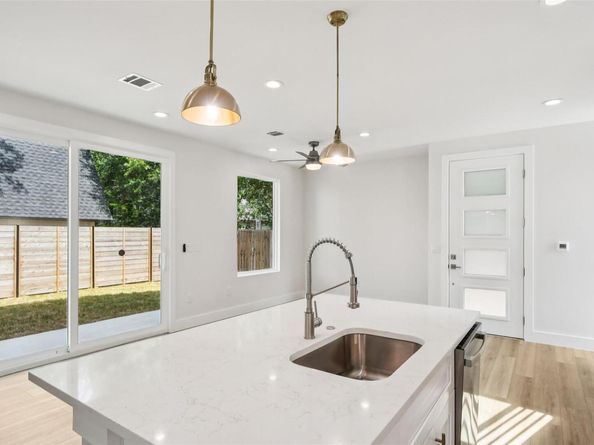 9104 Georgian DR, Austin TX 78753