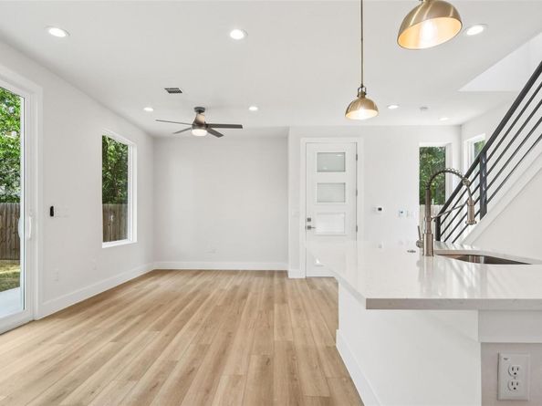 9104 Georgian DR, Austin TX 78753