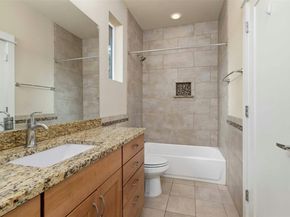 4008 Valley View RD B, Austin TX 78704