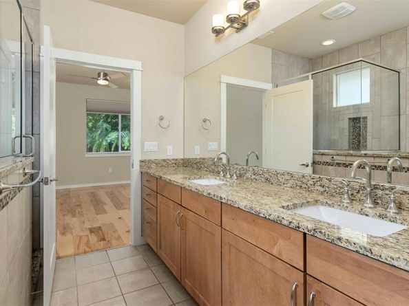 4008 Valley View RD B, Austin TX 78704