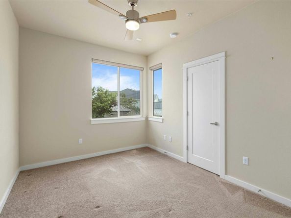 4008 Valley View RD B, Austin TX 78704