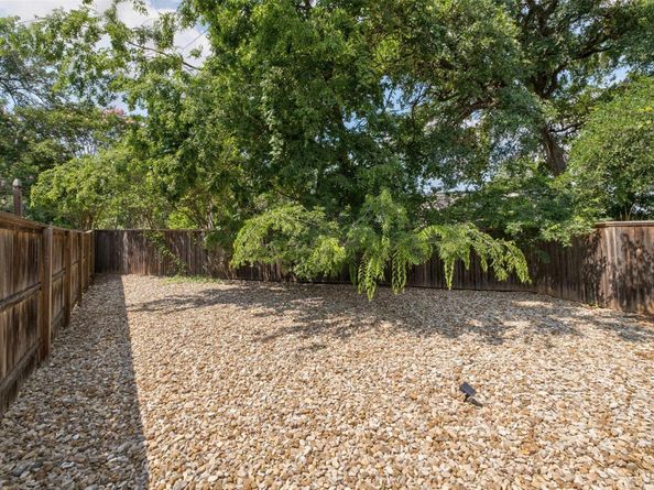 4008 Valley View RD B, Austin TX 78704