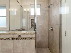 4008 Valley View RD B, Austin TX 78704