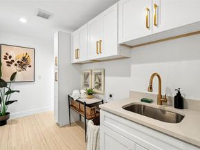 8106 Briarwood LN, Austin TX 78757
