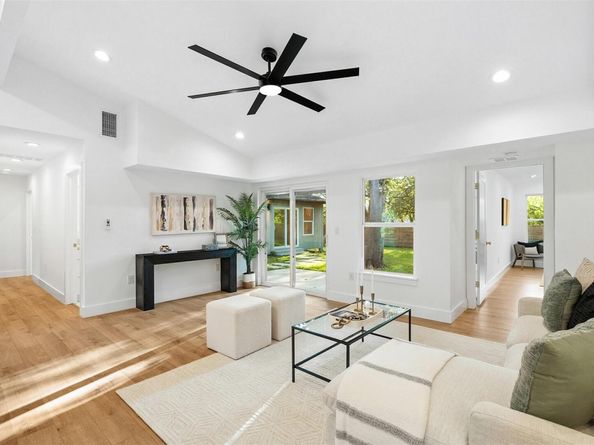 8106 Briarwood LN, Austin TX 78757