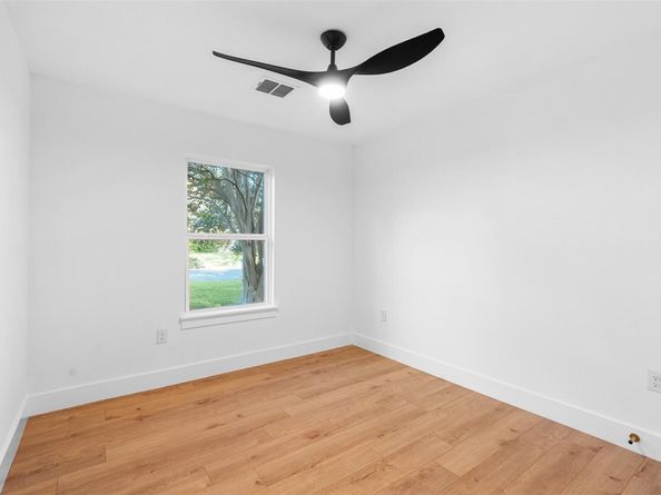 8106 Briarwood LN, Austin TX 78757