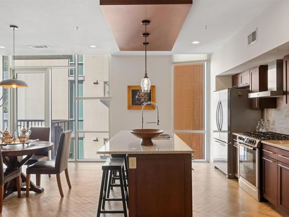 1600 Barton Springs RD 5301, Austin TX 78704
