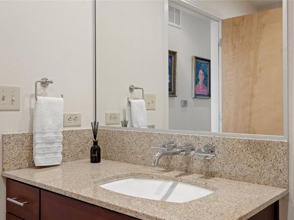 1600 Barton Springs RD 5301, Austin TX 78704