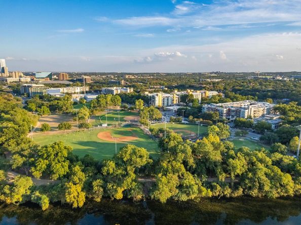 1600 Barton Springs RD 5301, Austin TX 78704