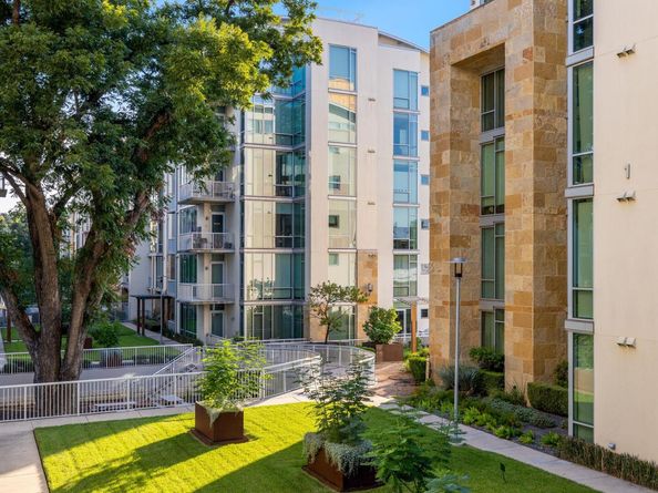 1600 Barton Springs RD 5301, Austin TX 78704