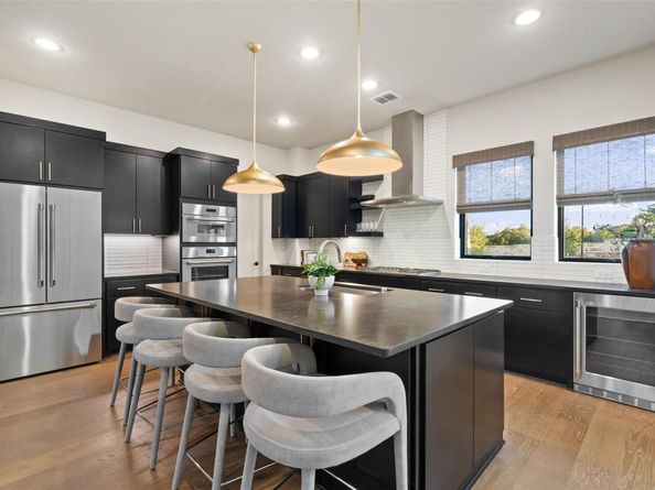 9803 Ribelin Ranch CT 19, Austin TX 78750
