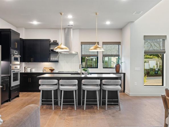 9803 Ribelin Ranch CT 19, Austin TX 78750