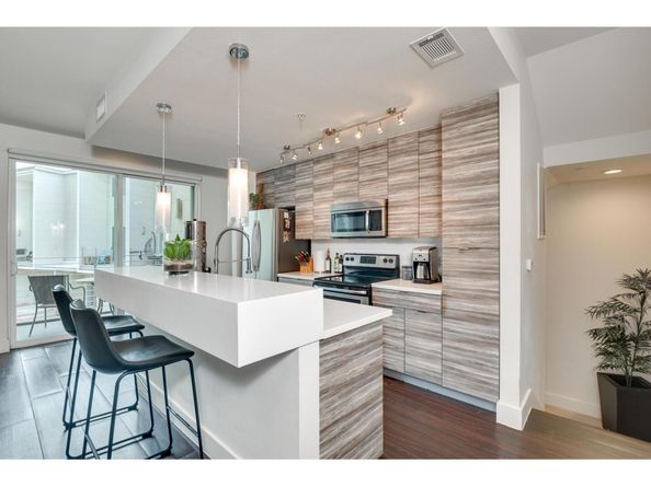 604 N Bluff DR 205, Austin TX 78745