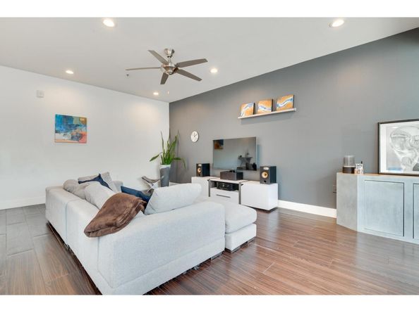 604 N Bluff DR 205, Austin TX 78745