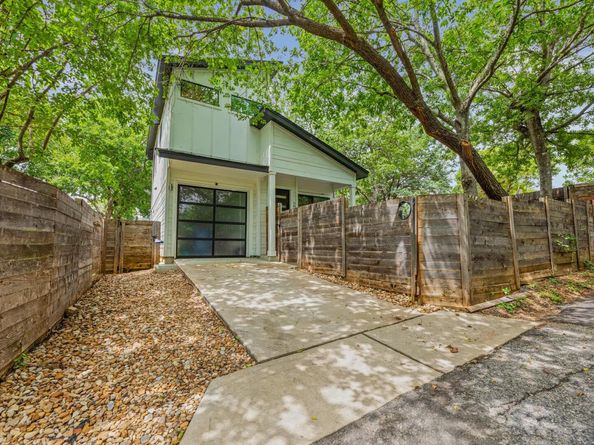 2004 E 10th ST 2, Austin TX 78702