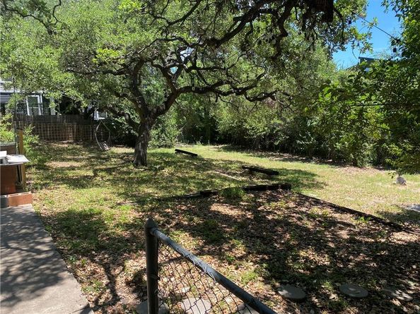 400 W Alpine RD, Austin TX 78704