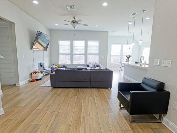 16817 Adoro Dr, Manor TX 78653