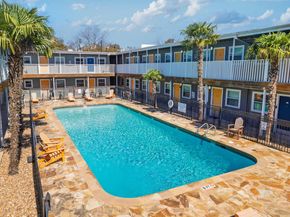 2401 Manor RD 204, Austin TX 78722
