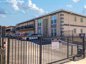 2401 Manor RD 204, Austin TX 78722