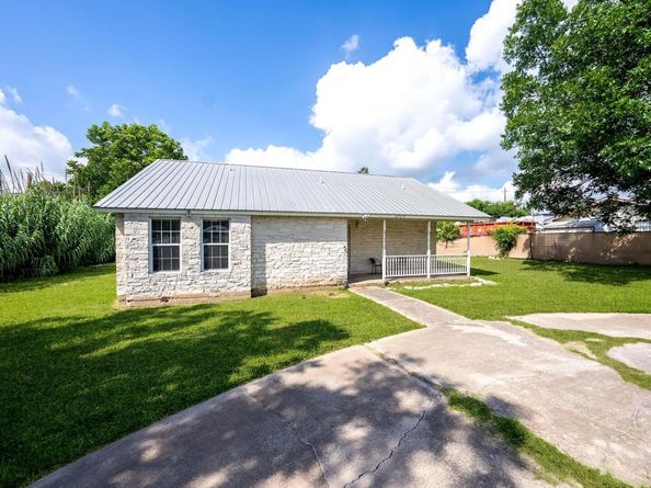 1717 NW Fleischer DR NW, Pflugerville TX 78728