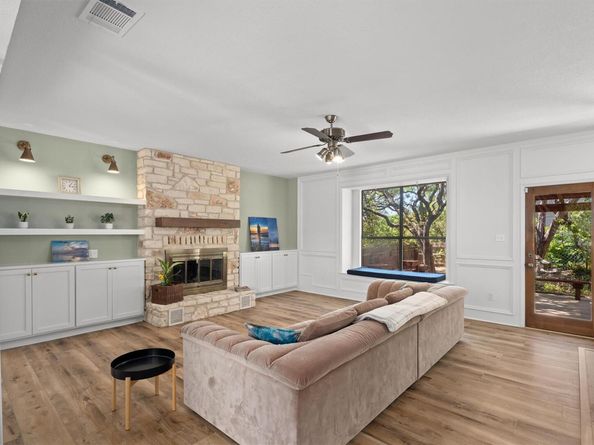 9800 Knotty Pine CV, Austin TX 78750