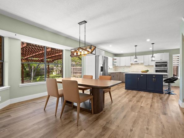 9800 Knotty Pine CV, Austin TX 78750