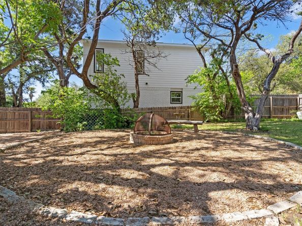 9800 Knotty Pine CV, Austin TX 78750