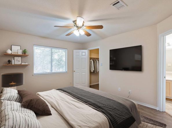 7704 Plateau CV, Lago Vista TX 78645
