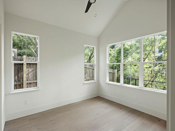 1406 Cometa ST 2, Austin TX 78721