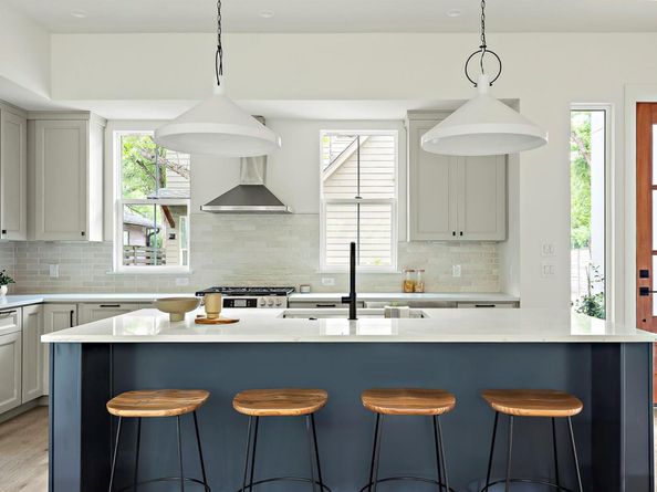 1406 Cometa ST 2, Austin TX 78721