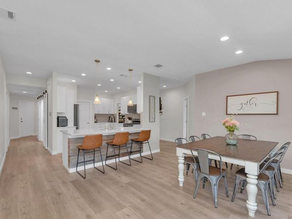 2074 Buckley LN, Round Rock TX 78664