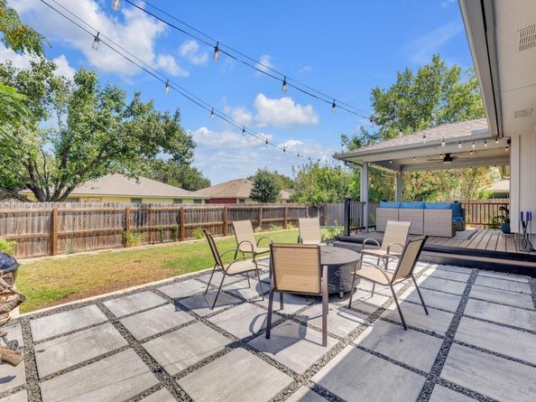 2074 Buckley LN, Round Rock TX 78664