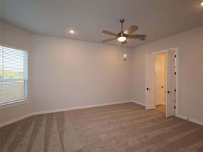 900 Beaverton DR, Leander TX 78641