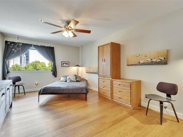 40 N Interstate 35 Highway 5B2, Austin TX 78701