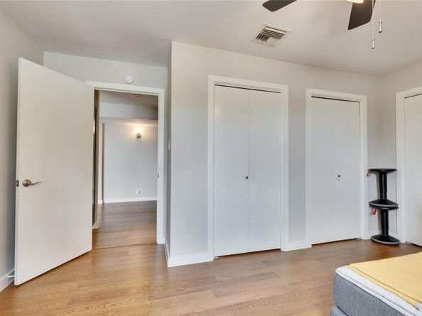 40 N Interstate 35 Highway 5B2, Austin TX 78701